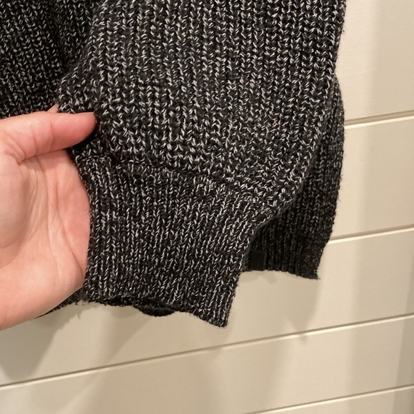 BNWT Roots Oversized Sweater - Picture 3 of 9